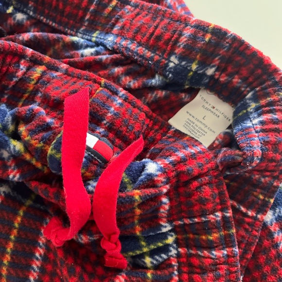 Men’s Tommy Hilfiger Christmas pattern fleece sweat pants - Picture 4 of 4